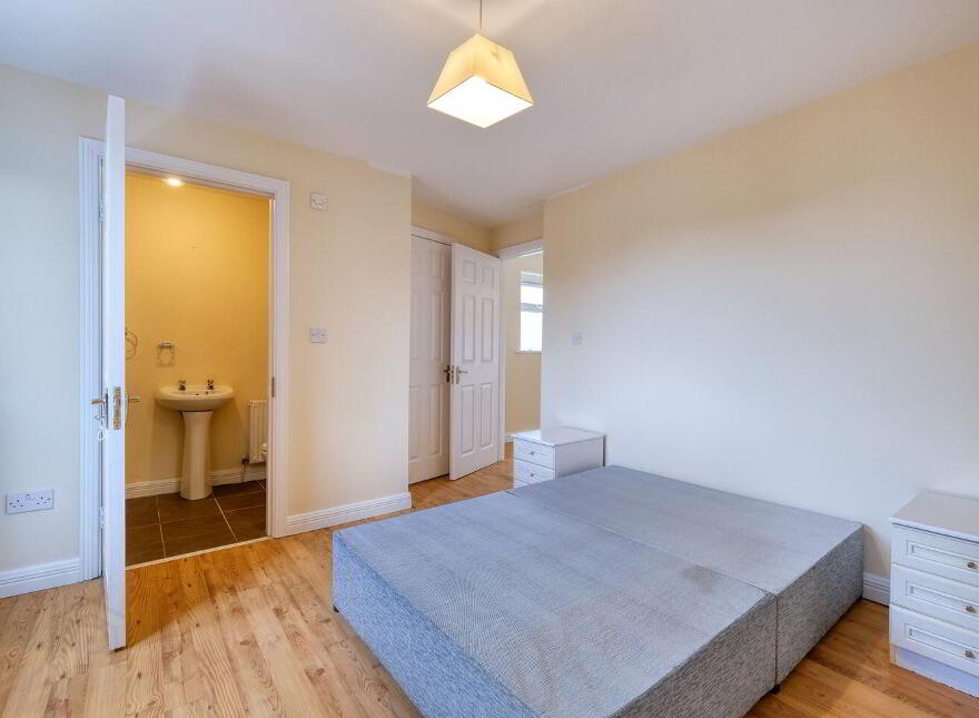1 Legion Terrace, Park Road, N39A0H9