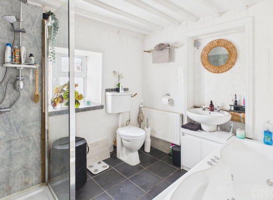 The Old Farmhouse, Annagharvey, Ballinagar, R35EA00