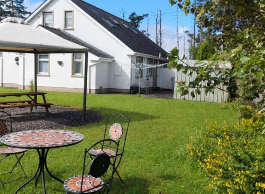 9 Quinn Villas, Ballaghaderreen, F45HF53