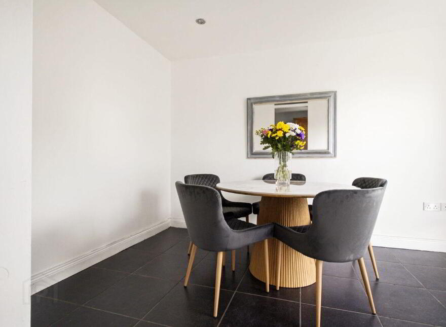 17 The Lawn, Priory Court, Watergrasshill, T56TR72