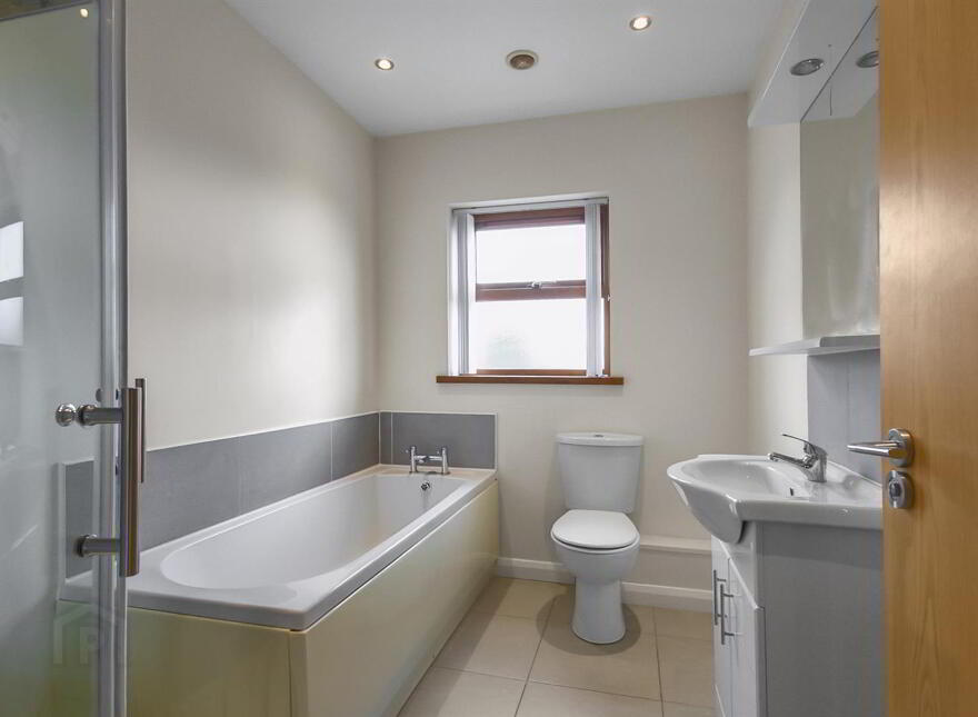 8 Lismore Court, Jordanstown, Newtownabbey, BT37 0AF