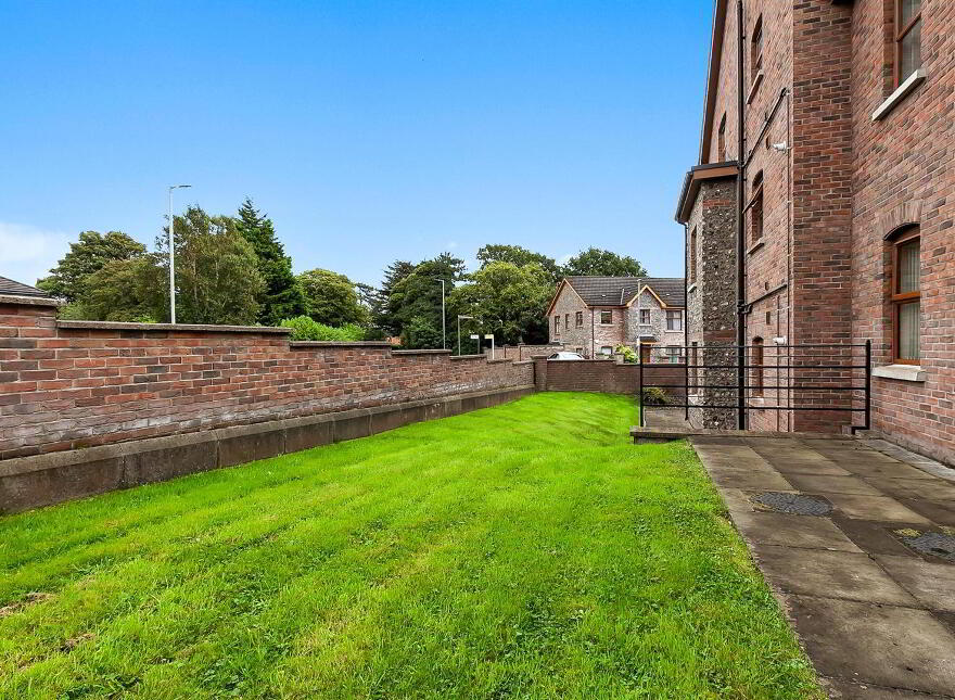 8 Lismore Court, Jordanstown, Newtownabbey, BT37 0AF