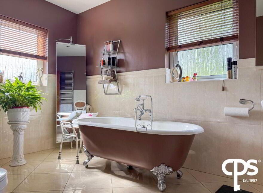 Laragh Lodge, 76 Maydown Road, Armagh, Dungannon, BT71 7LN