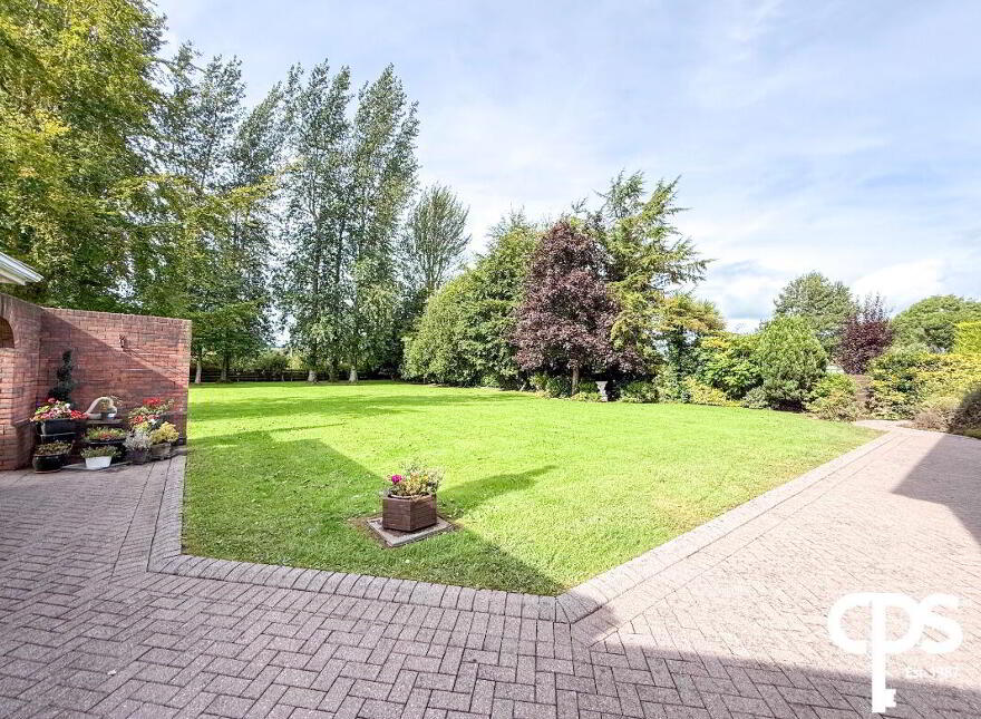 Laragh Lodge, 76 Maydown Road, Armagh, Dungannon, BT71 7LN
