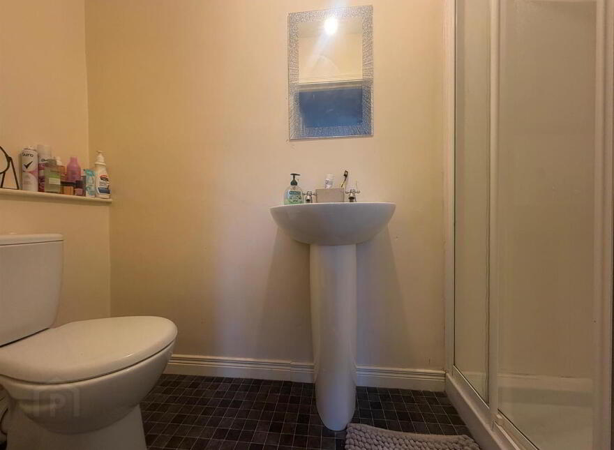 48 Brook Manor, Magheramason, L'Derry, BT47 2GD