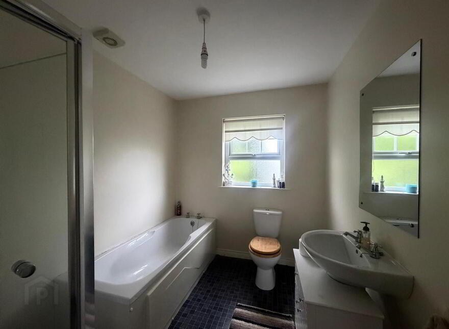 48 Brook Manor, Magheramason, L'Derry, BT47 2GD