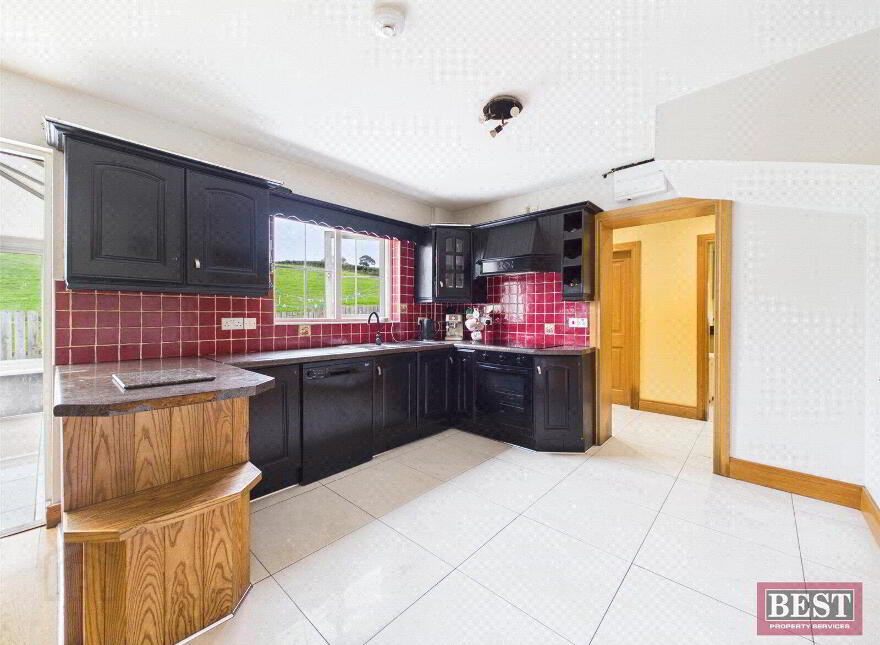 8 Aughan Grove, Poyntzpass, Newry, BT35 6UB