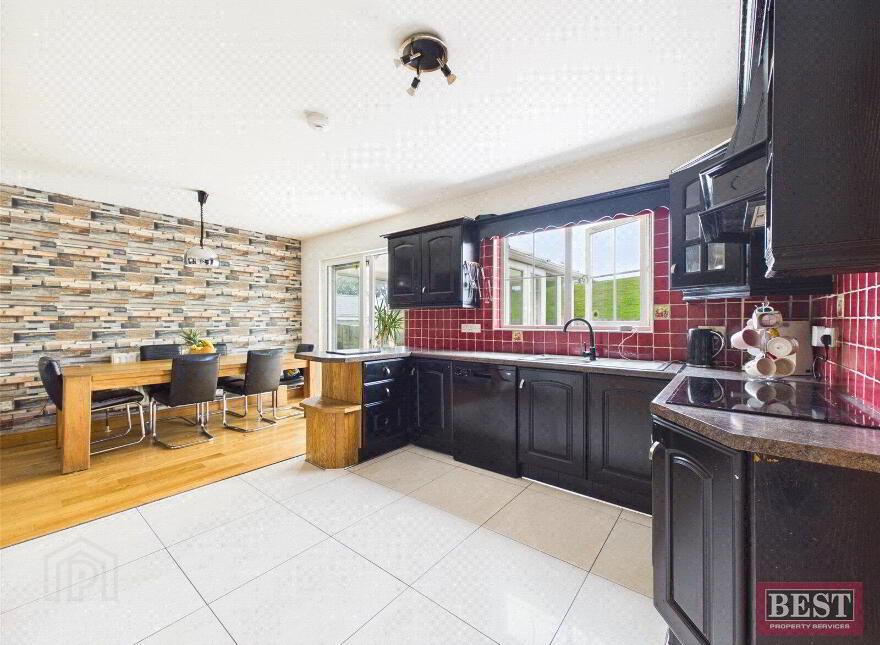8 Aughan Grove, Poyntzpass, Newry, BT35 6UB