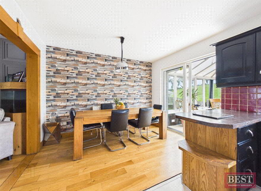 8 Aughan Grove, Poyntzpass, Newry, BT35 6UB