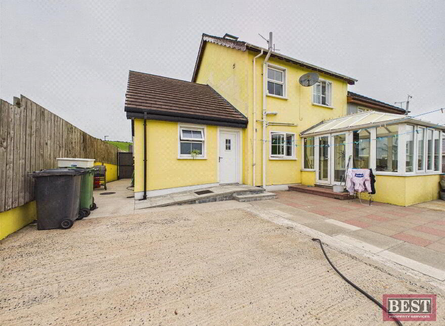 8 Aughan Grove, Poyntzpass, Newry, BT35 6UB