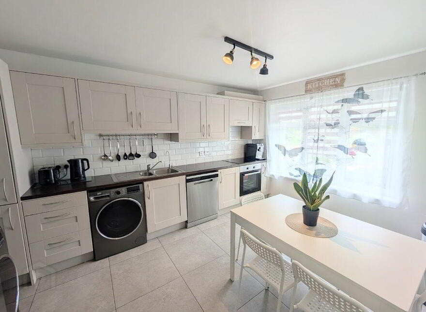 72 The Avenue, Drummin Village, Nenagh, E45HN81