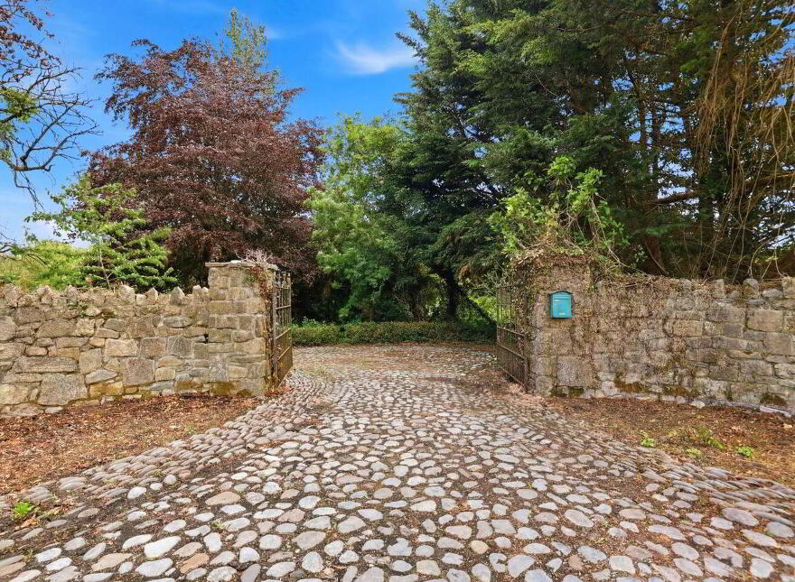 Beakstown Lodge, Beakstown, Holycross, E41WK85