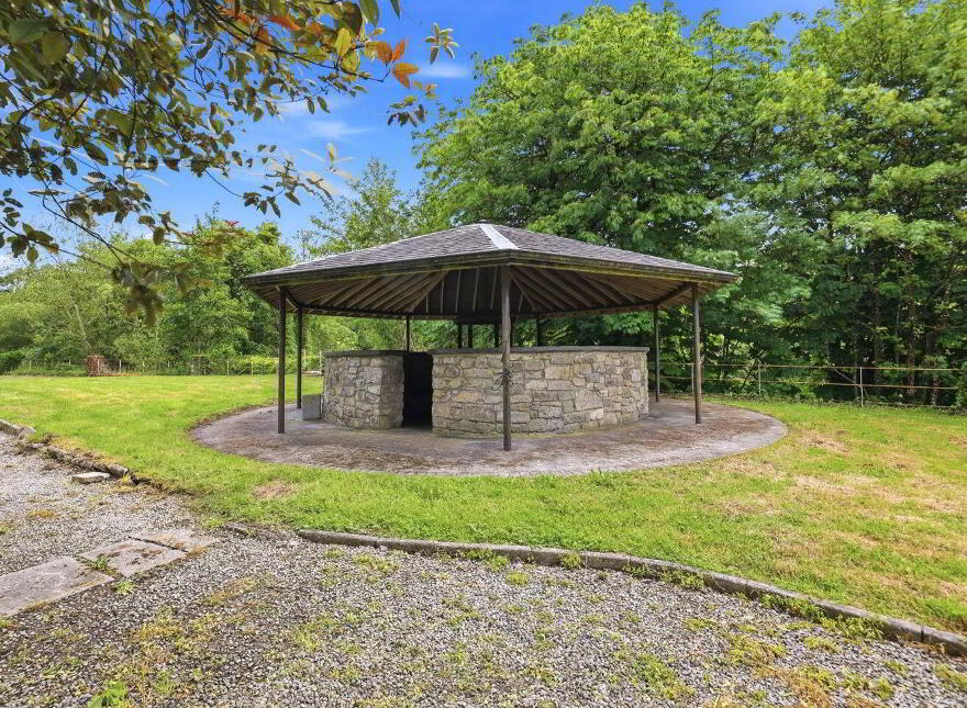 Beakstown Lodge, Beakstown, Holycross, E41WK85