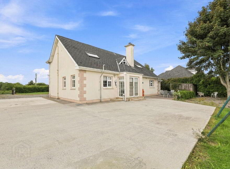 Adelaide House, Ballycrehane, Aherlow, E34HD85