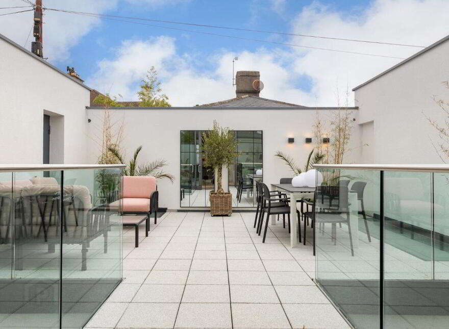 Solas, 3B Greenwich Court, Rathmines, Rathmines, D06C6F9