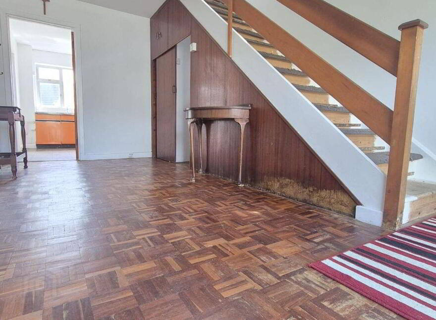 Dooneen, 4 Parkview Drive, Tuam, H54KN24
