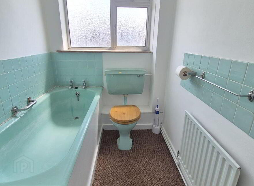 Dooneen, 4 Parkview Drive, Tuam, H54KN24