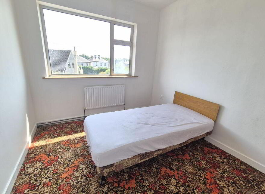 Dooneen, 4 Parkview Drive, Tuam, H54KN24