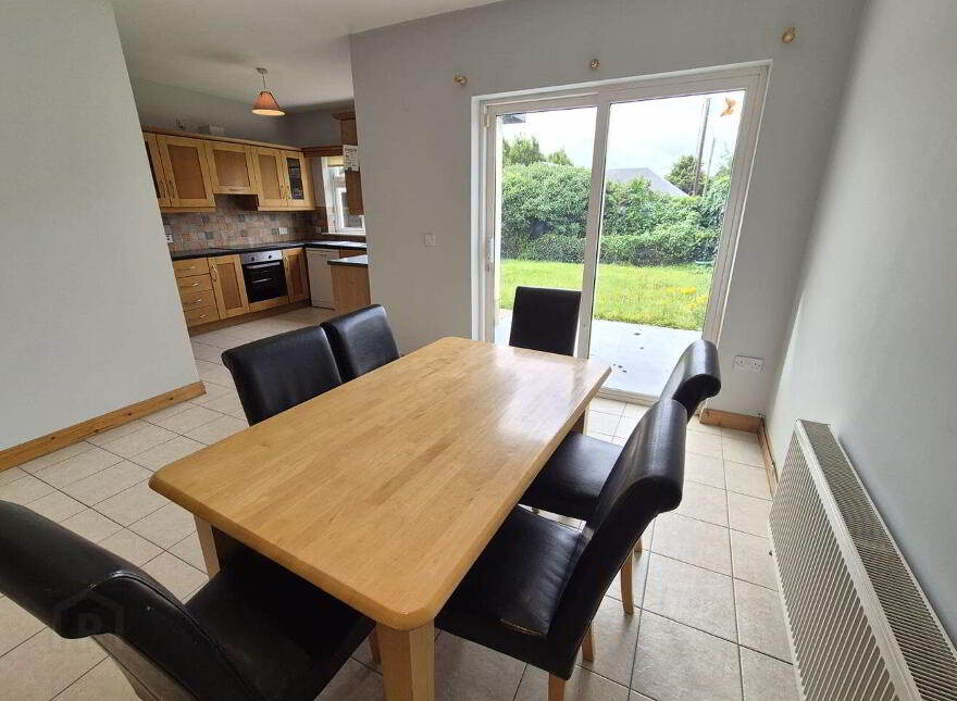 3 Lake View, Glenamaddy, F45XD50