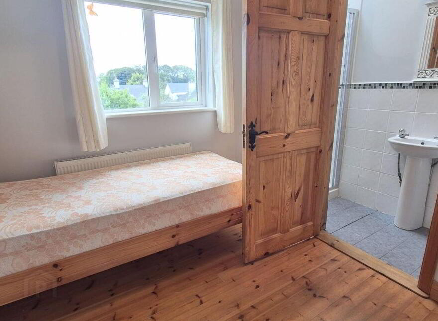3 Lake View, Glenamaddy, F45XD50