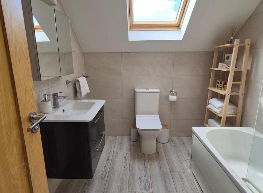 12 Cnoc Na Gcaor, Abbeyknockmoy, Tuam, H54AV60