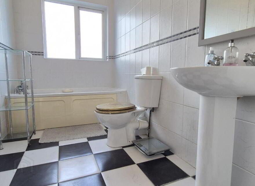 19a Bealach Na Gaoithe, Tuam, H54TX60