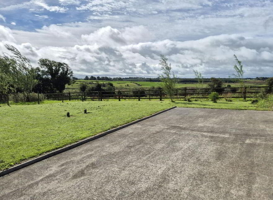 Doonmacreena, Irishtown, F12X8H0