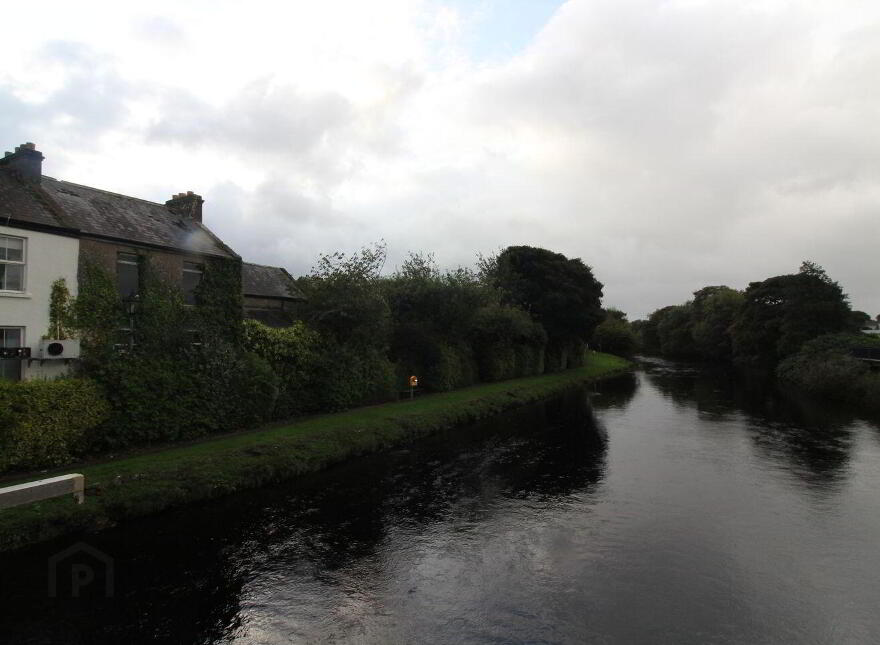 Chapel Street, Crossmolina, F26FD60