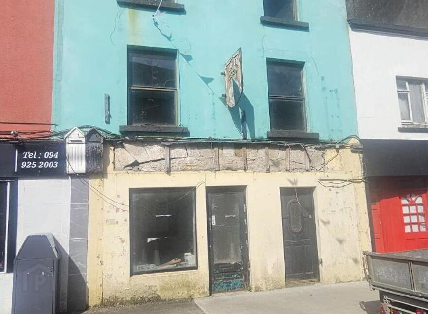 Market Street, Swinford, F12XH63 photo