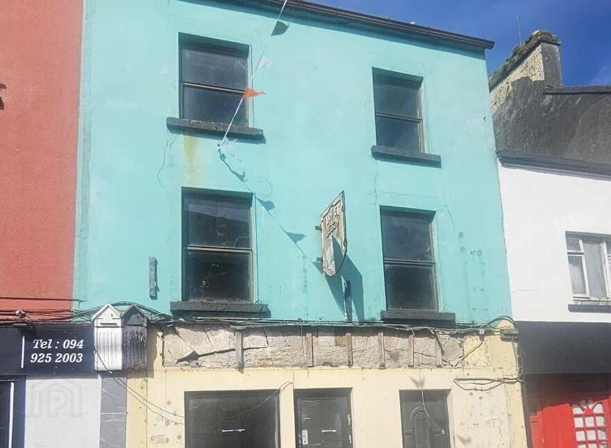 Market Street, Swinford, F12XH63