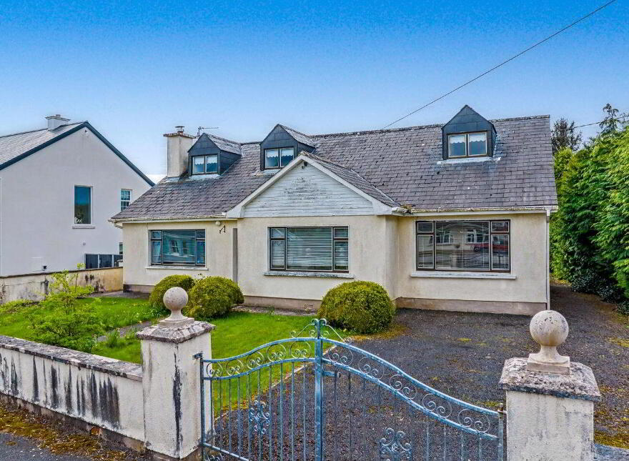 Station Road, Foxford, F26A471