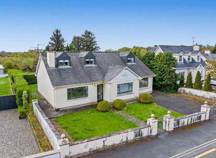 Station Road, Foxford, F26A471