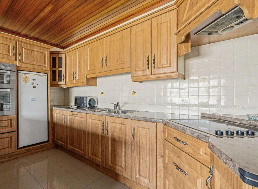 Station Road, Foxford, F26A471