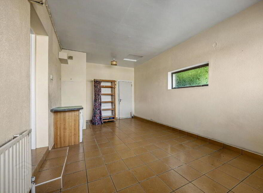 Station Road, Foxford, F26A471