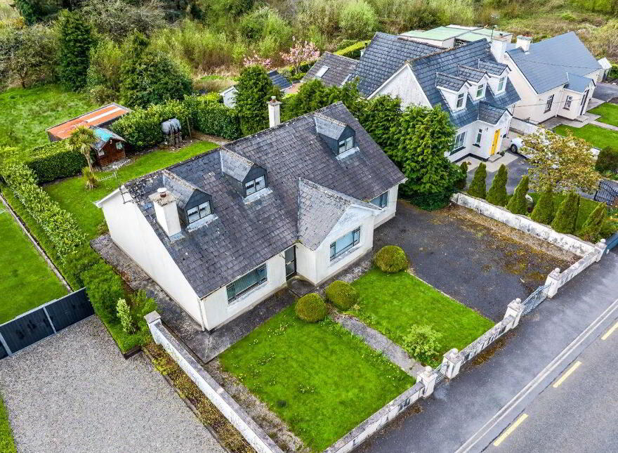 Station Road, Foxford, F26A471