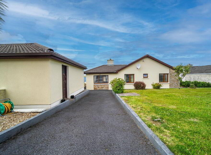Shore Road, Belmullet, F26Y732