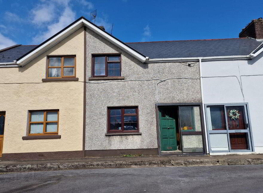 34 Saint Muredach's Terrace, Ballina, F26W2A8 photo