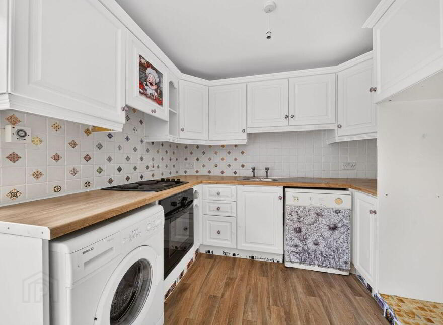 10 Castle Row, Ballina, F26H1F7