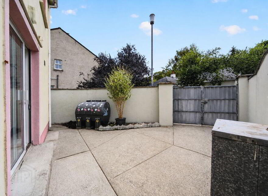 10 Castle Row, Ballina, F26H1F7