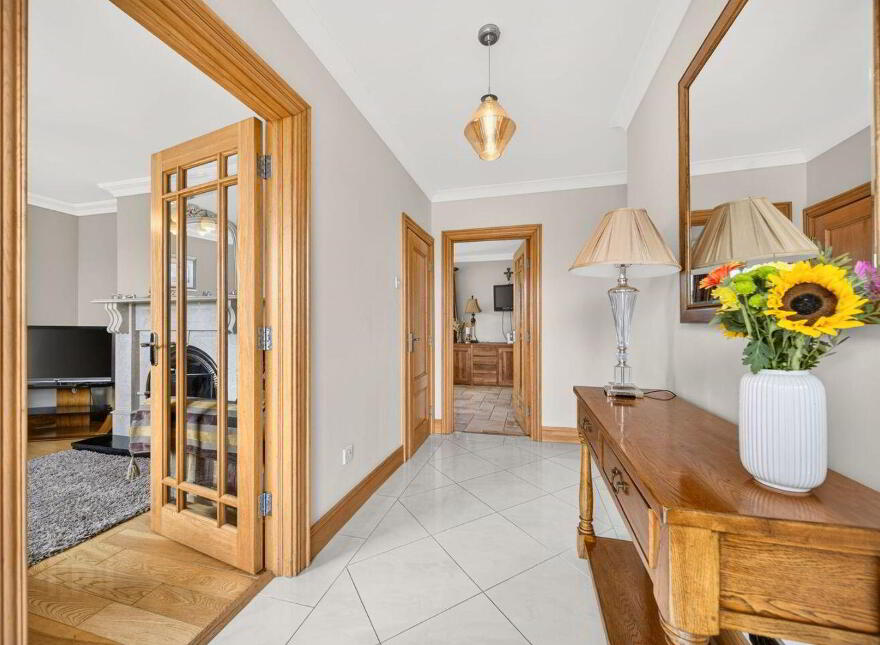 Elly, Clogher, Ballina, F26TP90