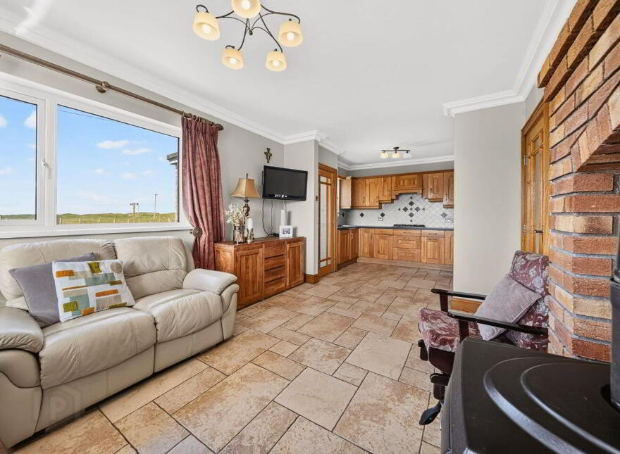 Elly, Clogher, Ballina, F26TP90