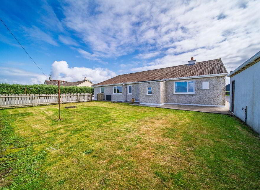 Elly, Clogher, Ballina, F26TP90
