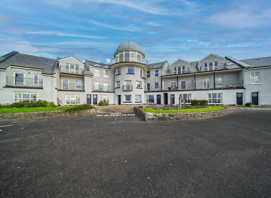Apartment 11 The Marine Lighthouse Apartments Clif, Enniscrone, F26PR63 photo