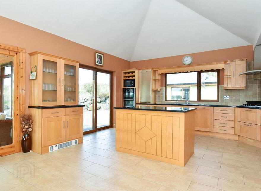 Slieveaneena, Moycullen, H91C8H0