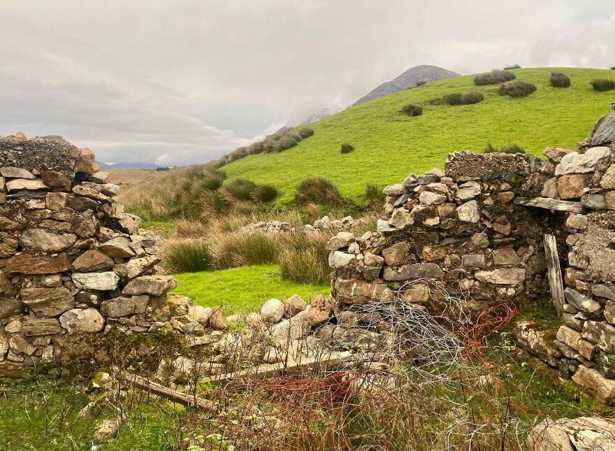 Derryvoreada, Connemara, Recess