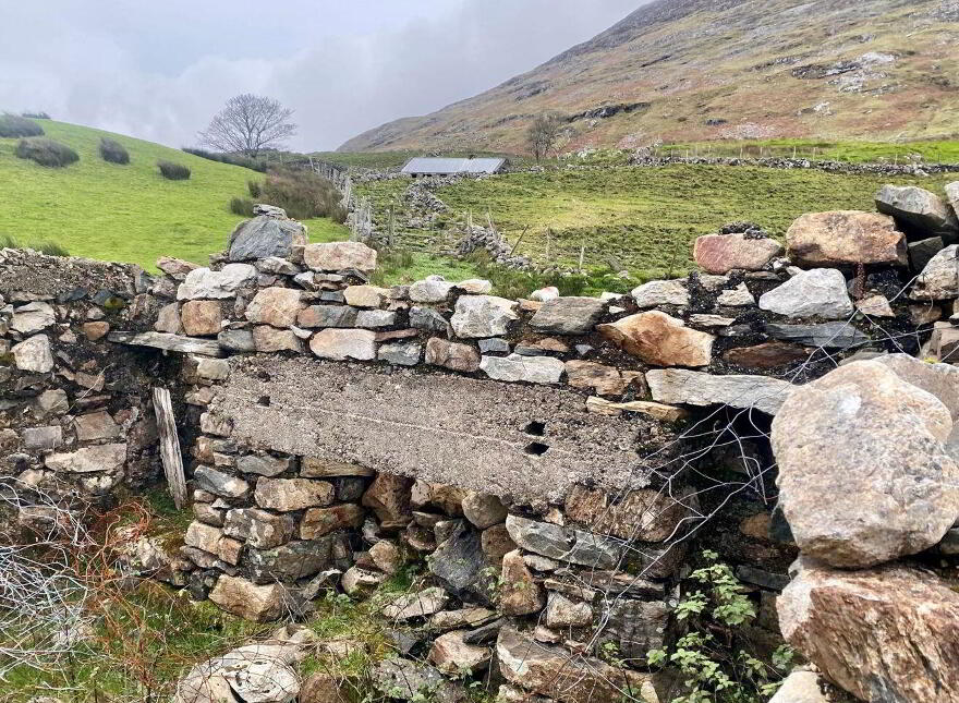 Derryvoreada, Connemara, Recess