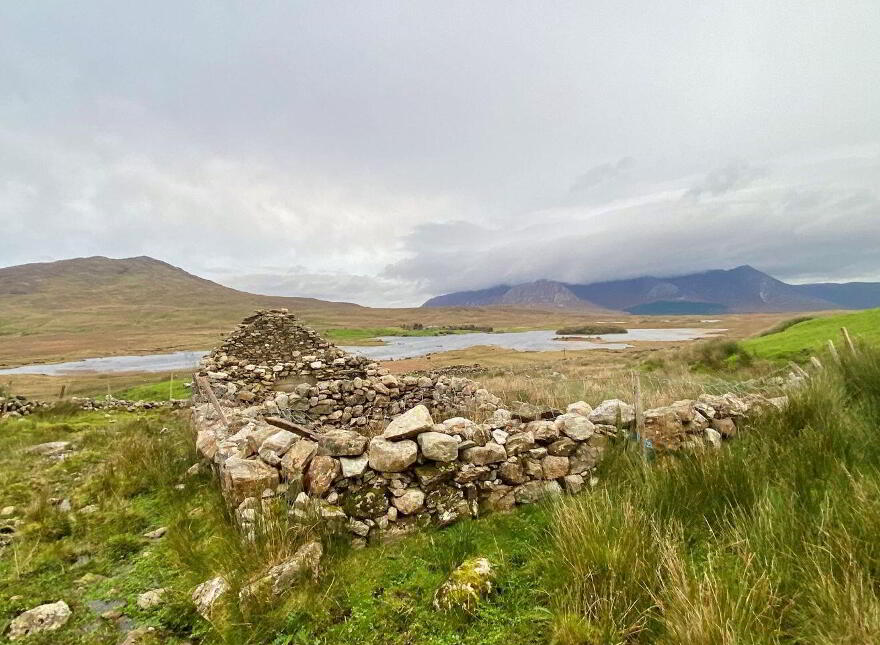 Derryvoreada, Connemara, Recess