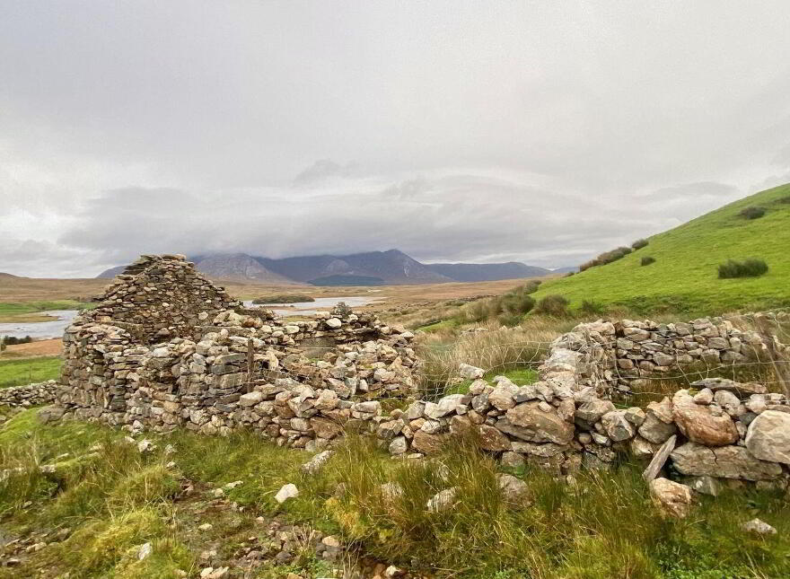 Derryvoreada, Connemara, Recess