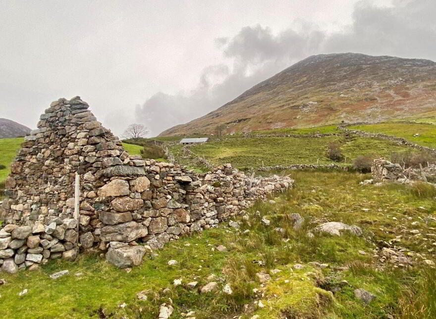 Derryvoreada, Connemara, Recess