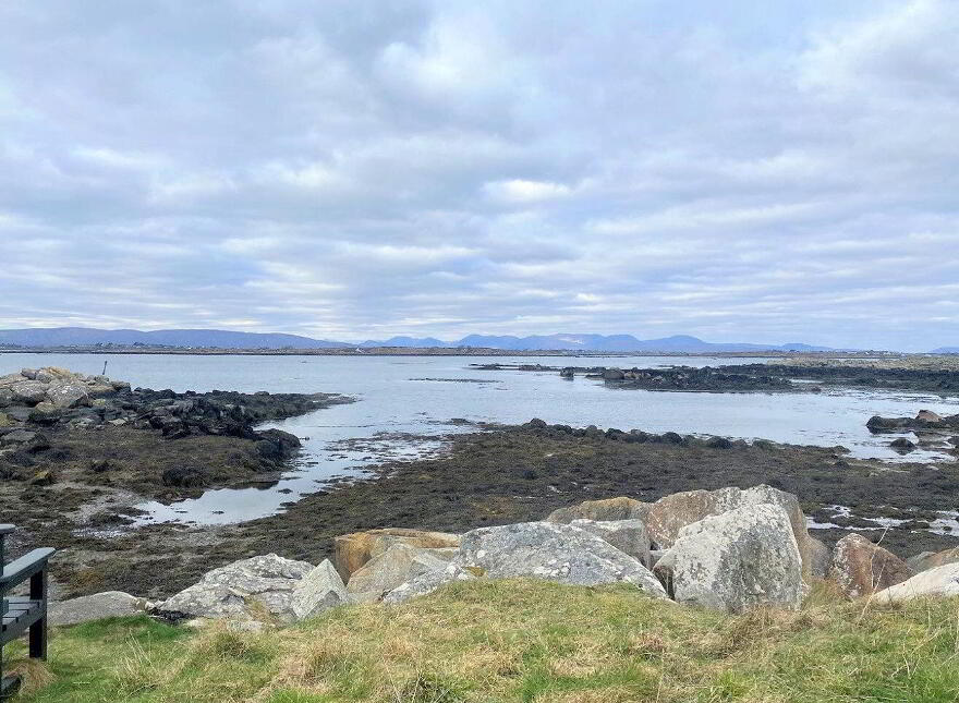 An Crumpán, Cuilleain, Carraroe